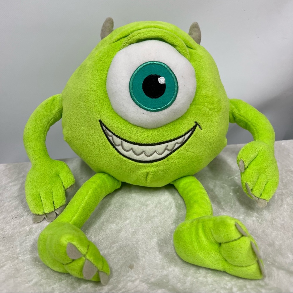 Disney Pixar Kohl’s Cares Monsters Inc. Mike Wazowski Green Plush stuffed Toy